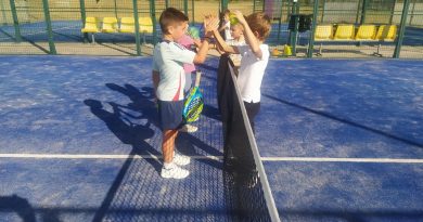 Inicio de los Talleres Municipales de Pádel 2025-2026 en Candeleda